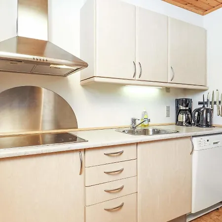 Holiday Xviii Holiday home Hals
